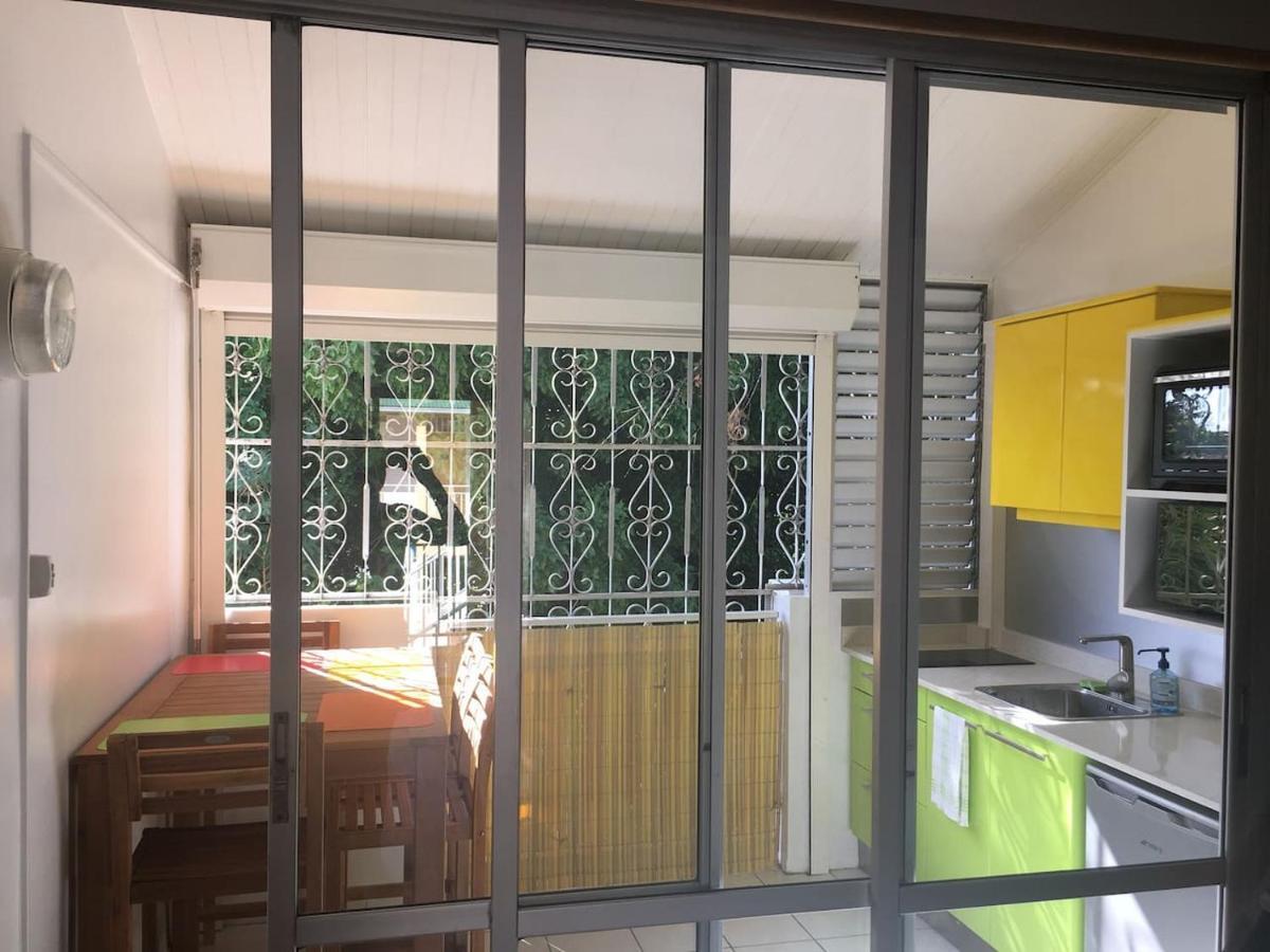 Studio-Mezzanine proche toutes commodités Le Gosier  Exterior foto